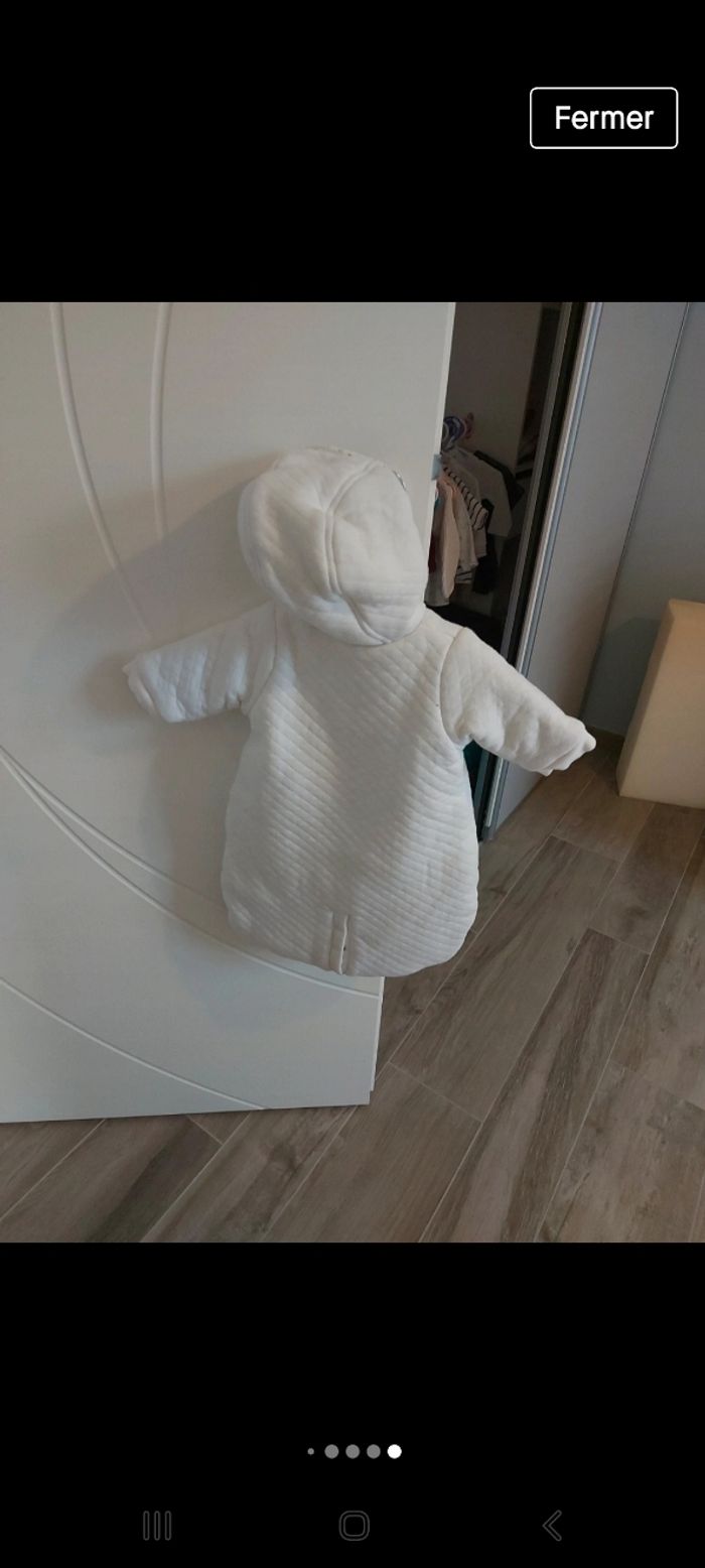 Nid d'ange blanc 1 mois - photo numéro 2