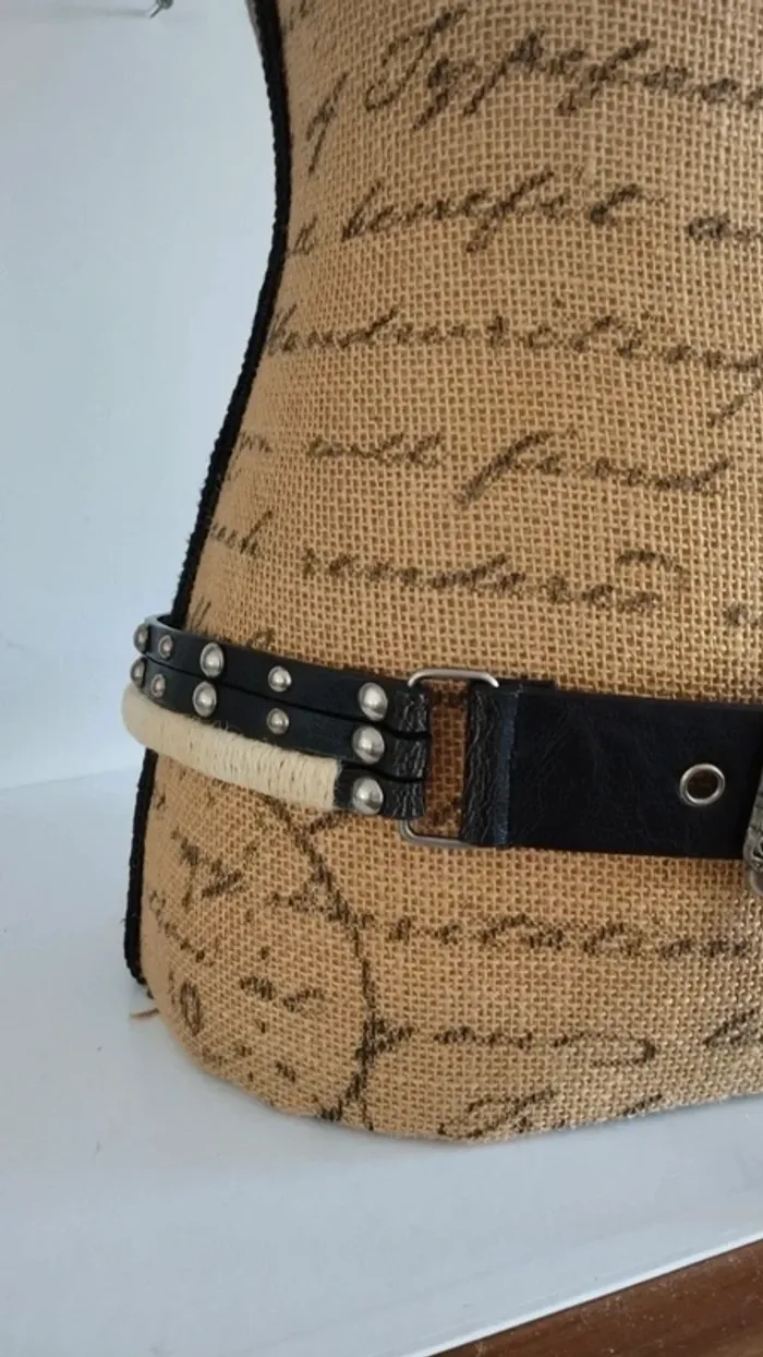 Ceinture noire trois rangs 90 cm avec ficelles - photo numéro 4