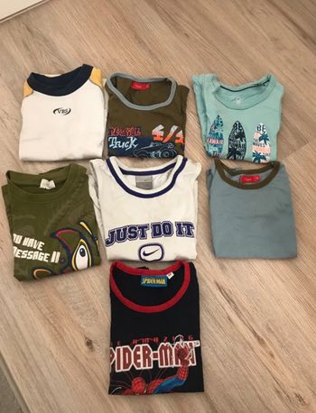 Lot 7 débardeurs taille 5 ans