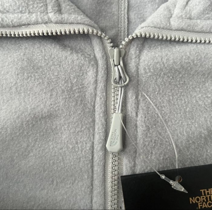 Sweat-shirt femme The North Face 100 Glacier 1/4 zip pull over polaire crop top gris claire - photo numéro 5