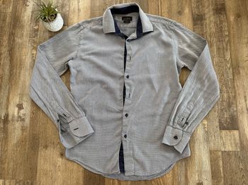 - Chemise Zara (A) - Taille M - Très bon état, manque un bouton à la manche