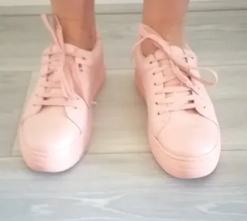 Tennis à lacets
