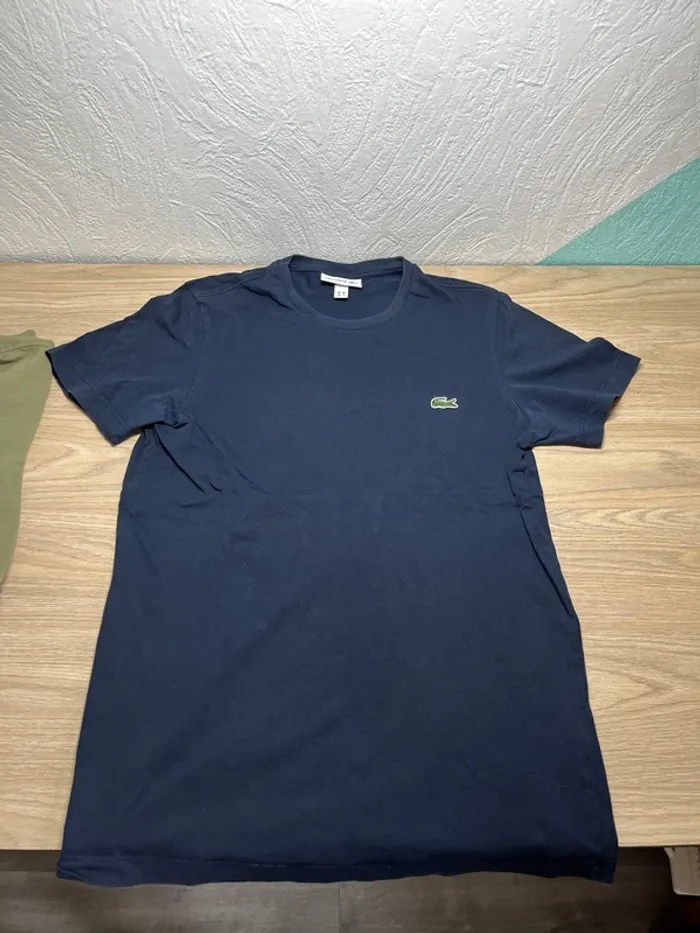 Lot de 2 T-shirts Lacoste - taille S - couleur, marine et kaki - photo numéro 4