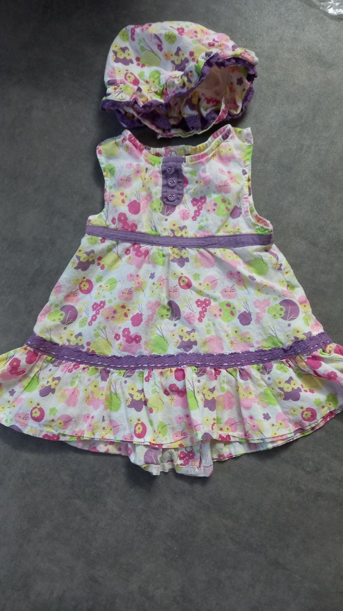 Robe et son petit bonnet