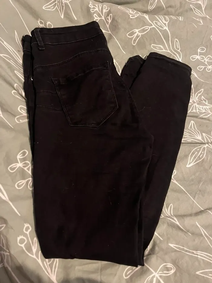 Jean skinny noir push up - photo numéro 2