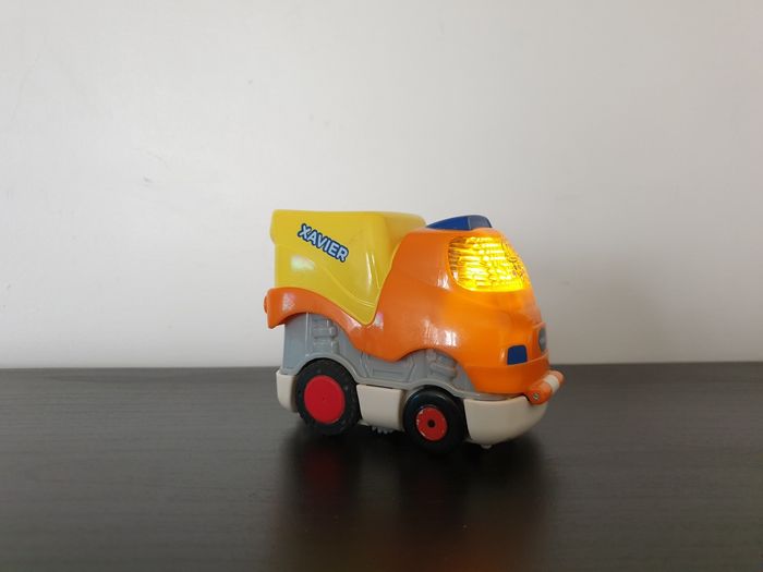 Tut tut bolide Push&Go "Xavier, chef de chantier" VTech - photo numéro 2