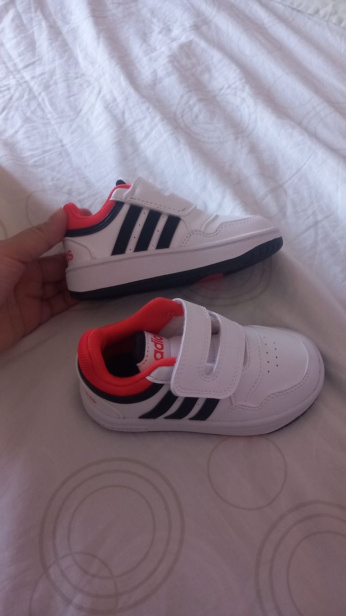 Adidas neuves taille 24 - photo numéro 4