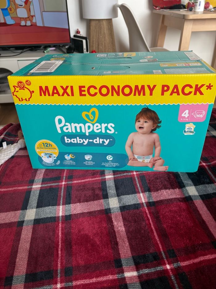 Maxi  pack Pampers baby dry taille 4