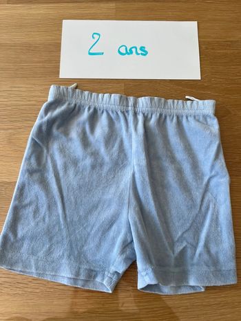 Short 2 ans