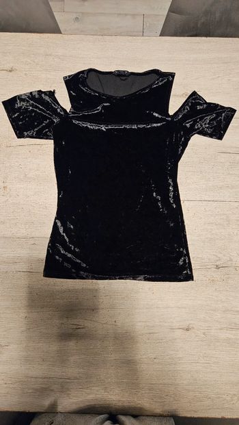 Blouse en satin noir avec découpe aux épaules, CoolCat, XS, nickel