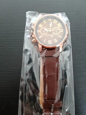Montre femme neuf