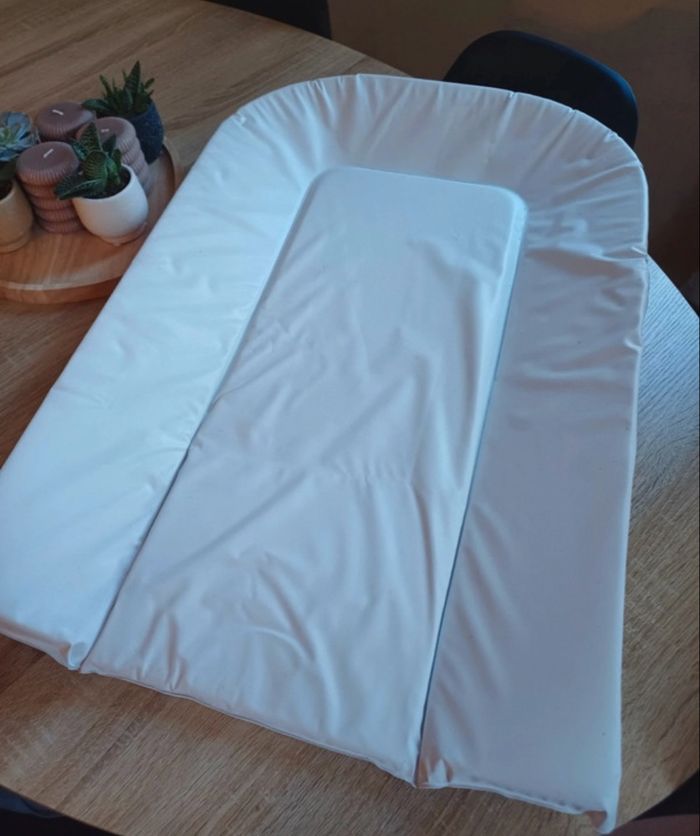 Matelas à langer et housse