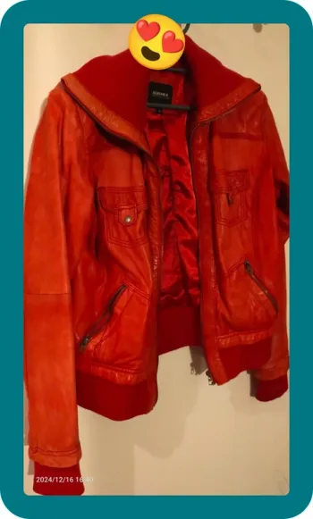Veste en cuir rose