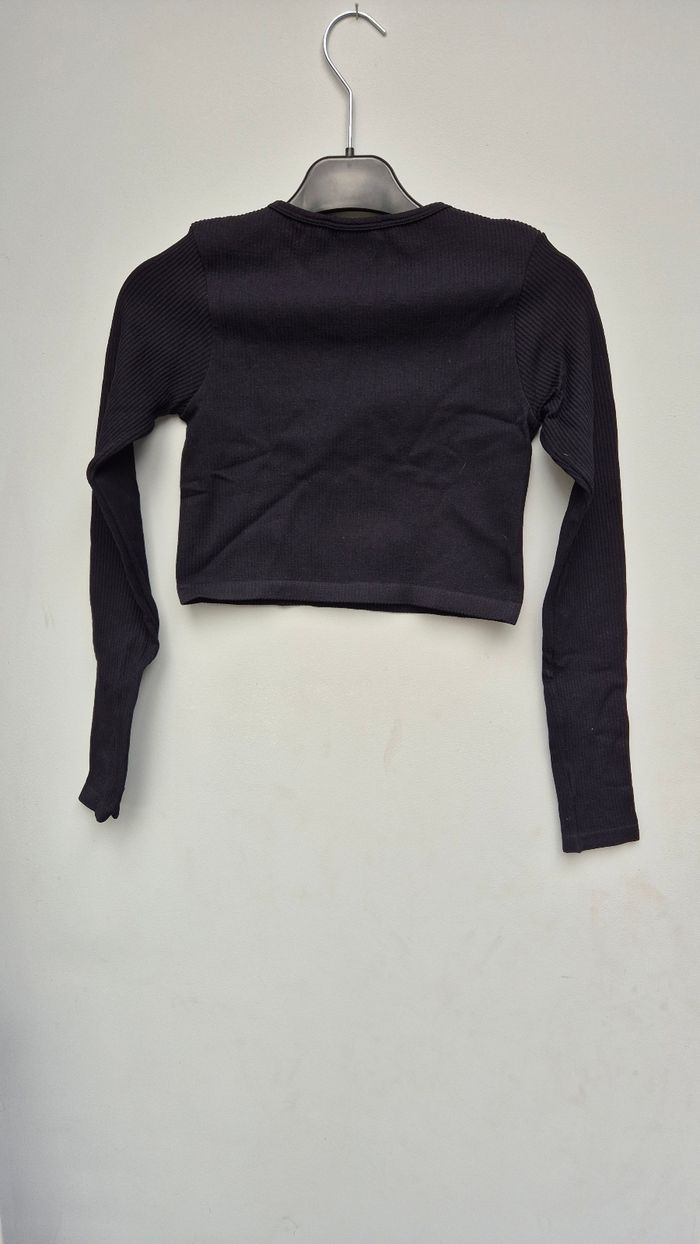 Lot de 2 tee shirt court pull & bear - photo numéro 2