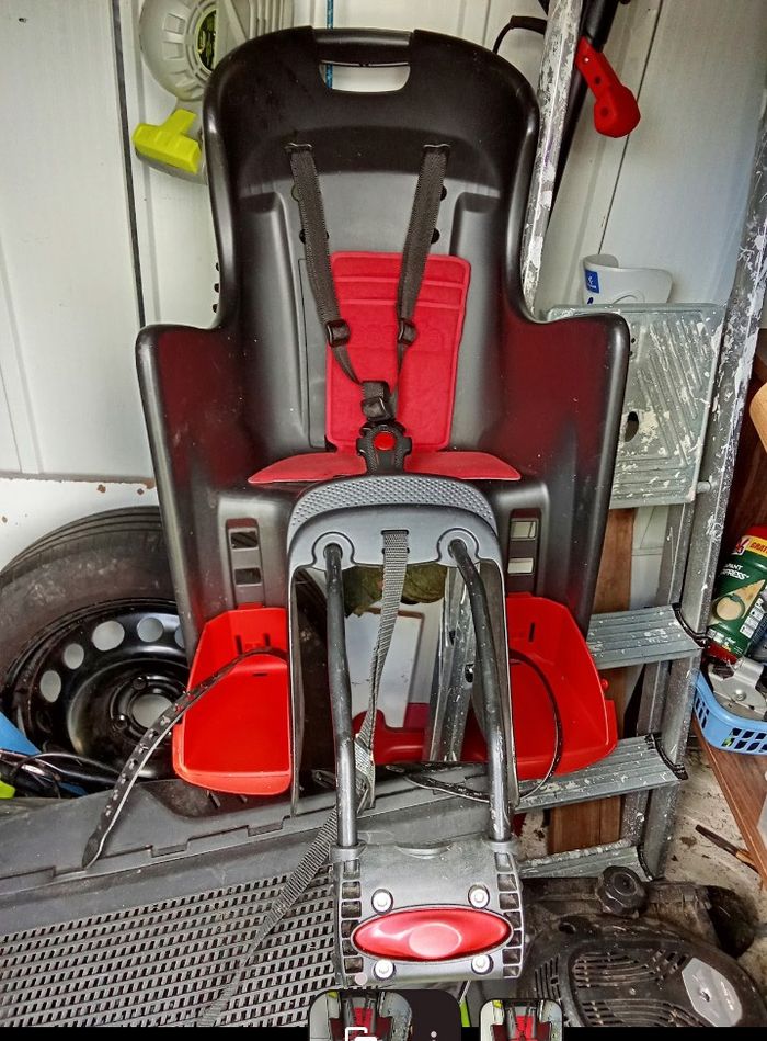 Siège et casque vélo enfant