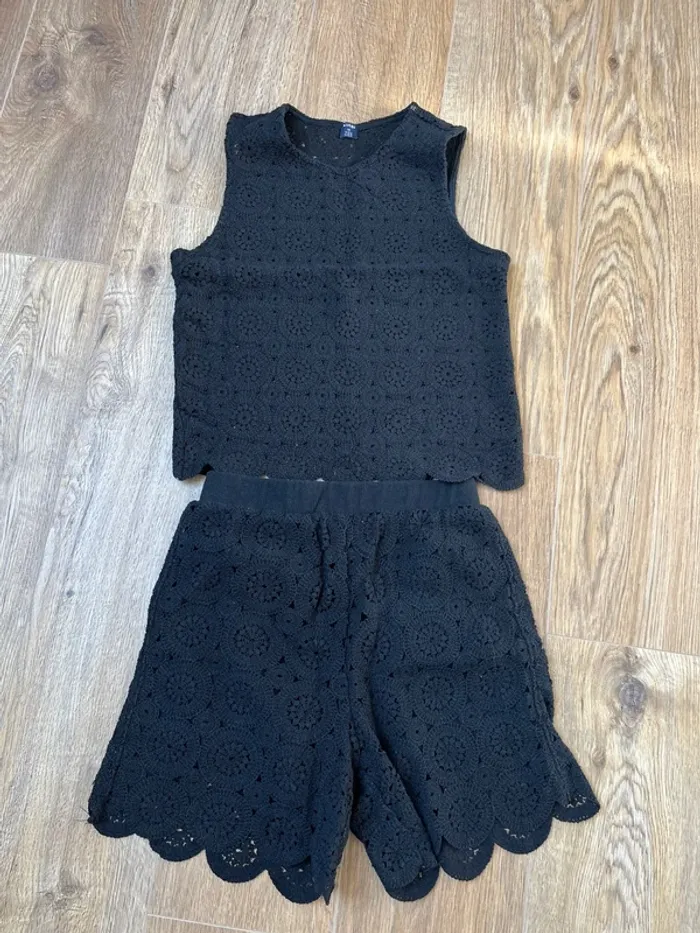 Ensemble crochet