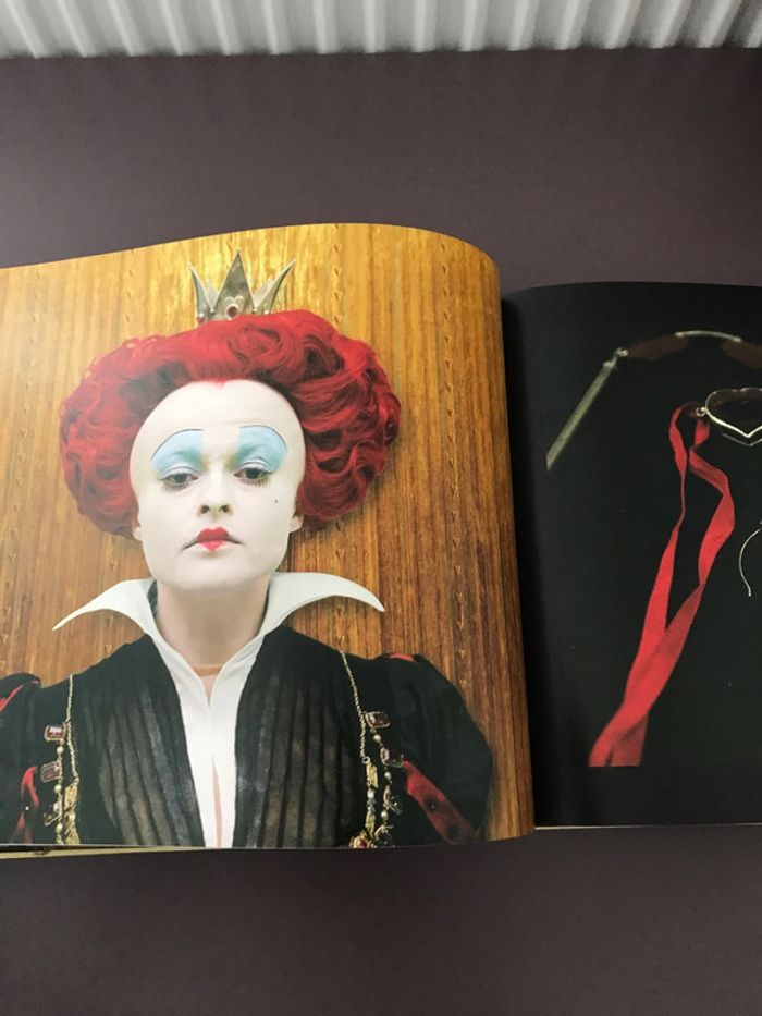 Livre Alice aux pays des merveilles le film Tim Burton - photo numéro 5