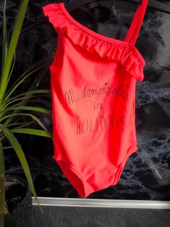 🩷 Joli maillot de bain Kiabi 6 mois fluorescent 🩷