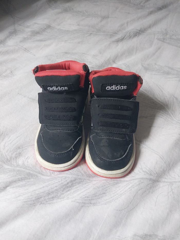 Baskets montantes Adidas bébé - Taille 23 - photo numéro 2
