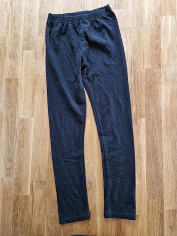 Legging en très bon état taille 7ans