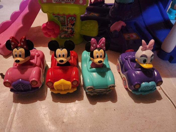 Garage minnie et voiture - photo numéro 2