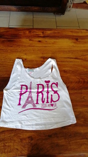 T-shirt blanc, écriture Paris en rose