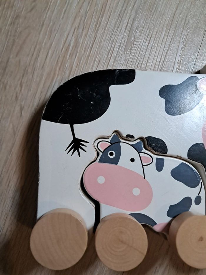 Vache en bois à tirer - photo numéro 3