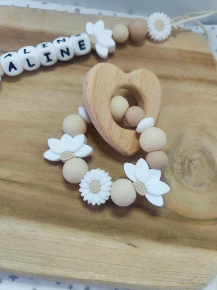 Attache tétine + anneau de dentition🌸 - photo numéro 2