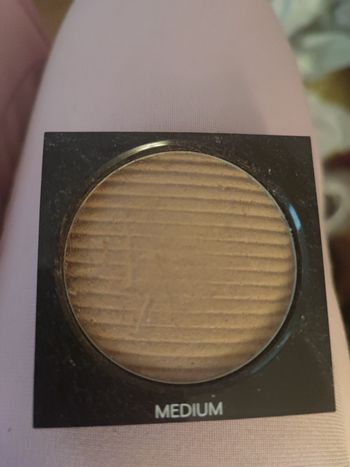 Poudre Guerlain medium  légèrement abimer