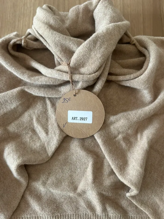 Pull court beige taille S/M - photo numéro 4