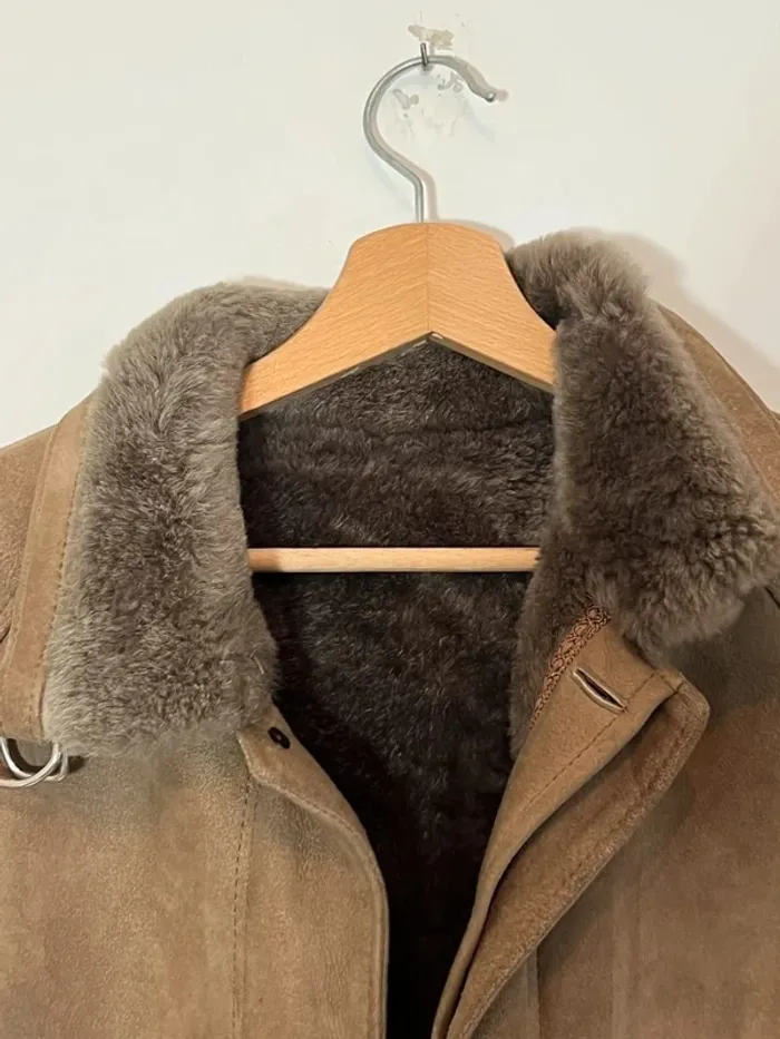 Manteau fausse peau retournée - photo numéro 3