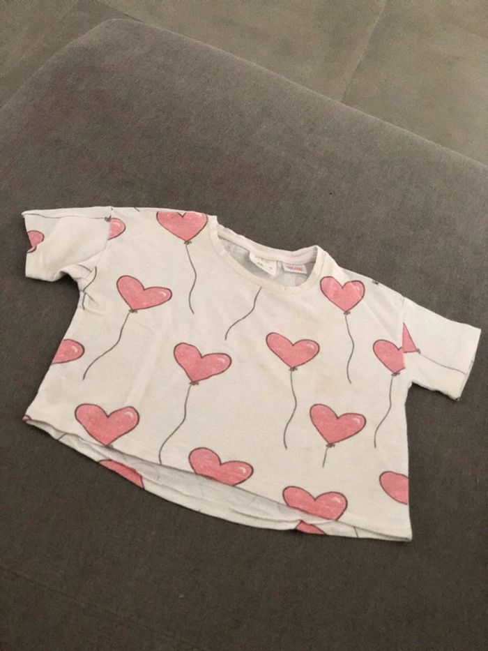 T shirt ample zara ballons coeurs taille 6-9 mois