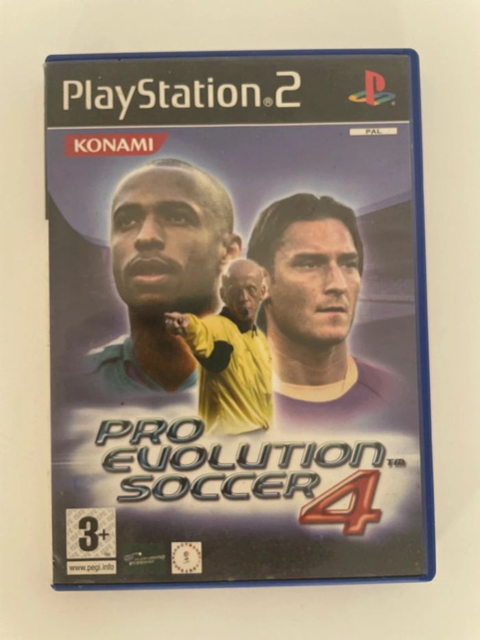 Jeu PlayStation 2 pro évolution soccer 4 - photo numéro 1