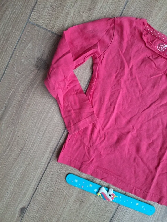 T-shirt manches longues Gémo 6 ans très bon état - photo numéro 4