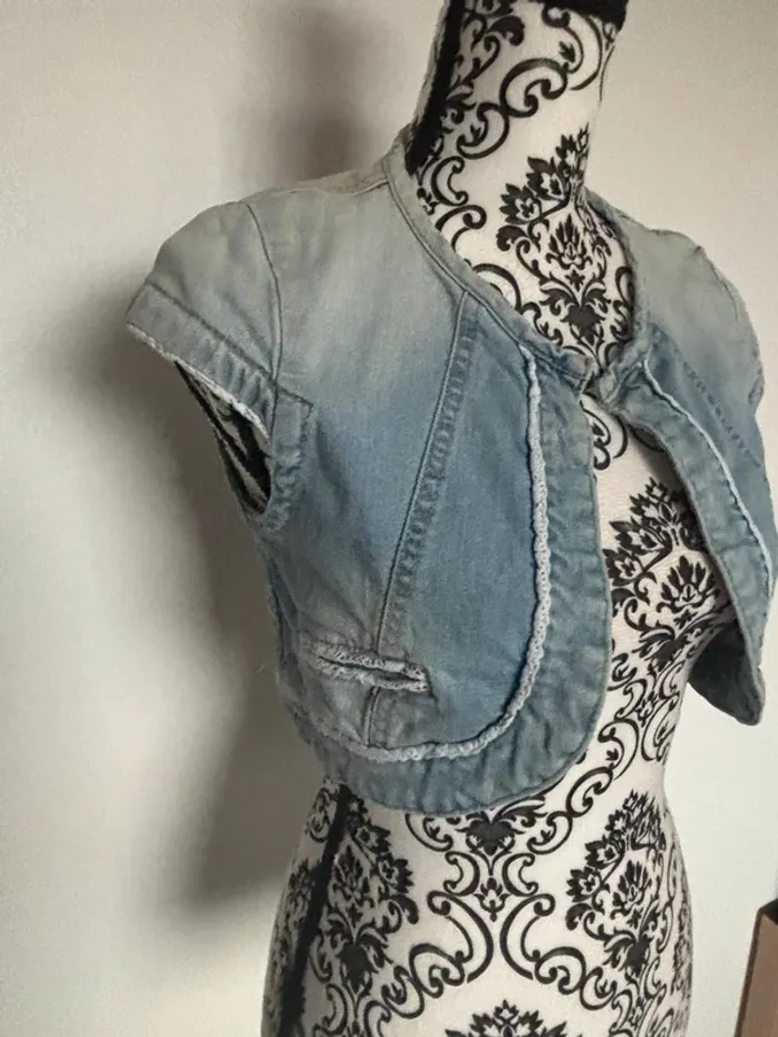 Boléro femme en jeans Zara taille M - photo numéro 3