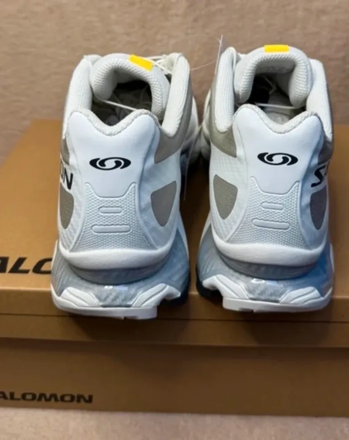 Salomon XT-4 OG White Ebony Lunar Rock en Taille 42 - photo numéro 3