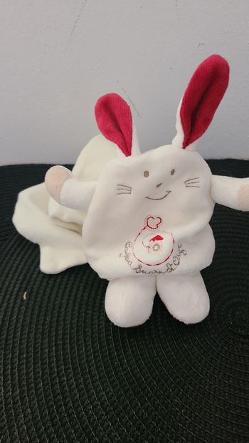 Doudou plat Lapin Cajou blanc écru rouge bordeaux mouchoir carré Sucre d'Orge
