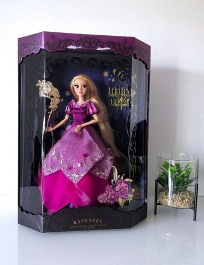 Poupée édition limitée Raiponce designer midnight masquerade Disney NEUVE