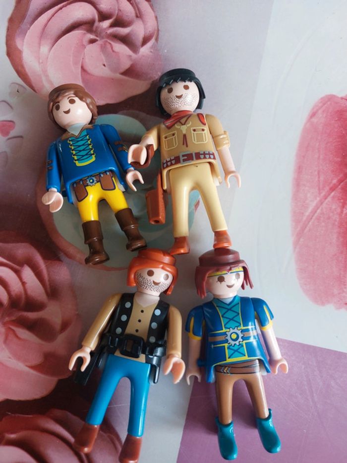 4 personnages playmobil western