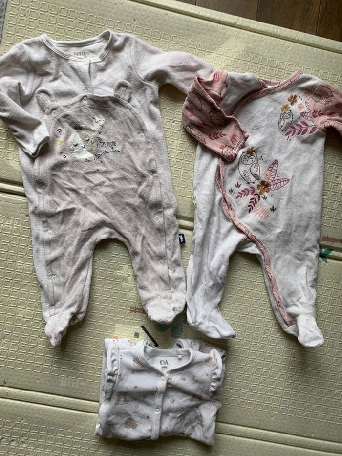 Lot de 3 pyjamas Petit béguin C&A 6 mois tbe