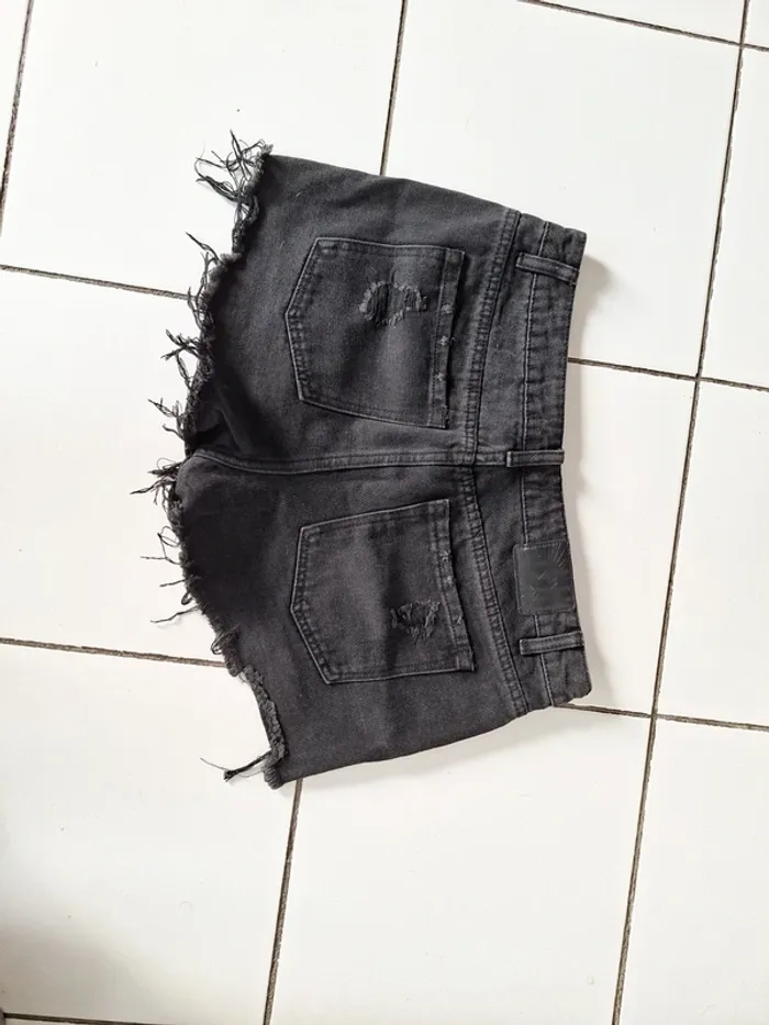 Short en jean ! 🔥 - photo numéro 4