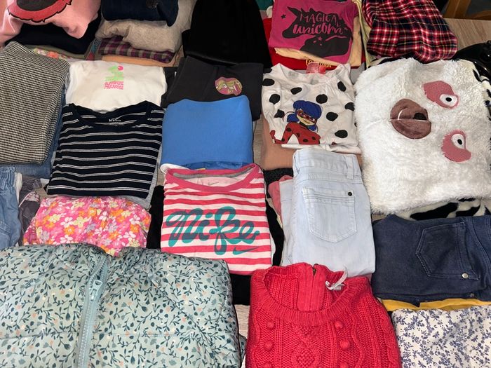 Gros lot de 90 vêtements fille - photo numéro 4