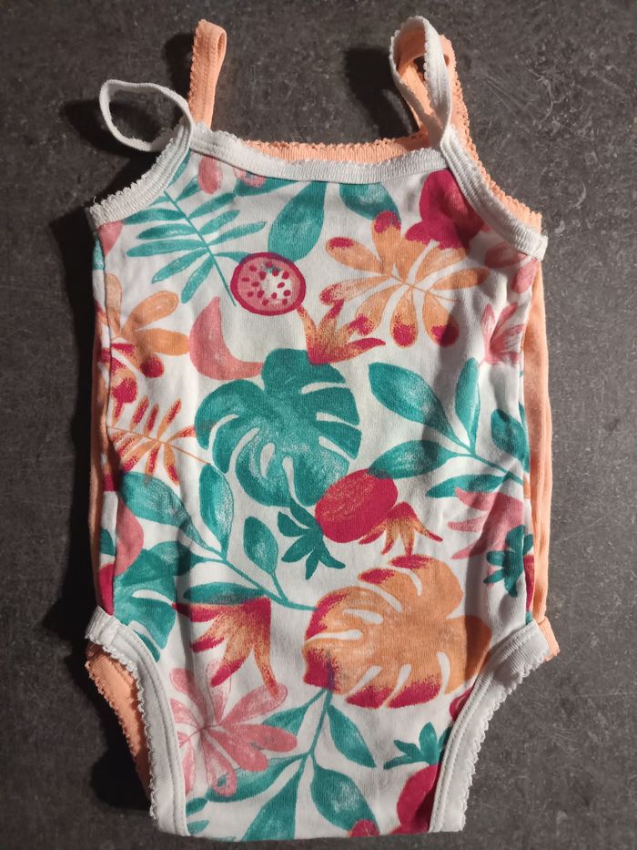 Lot bodies bretelles 12 mois - photo numéro 6