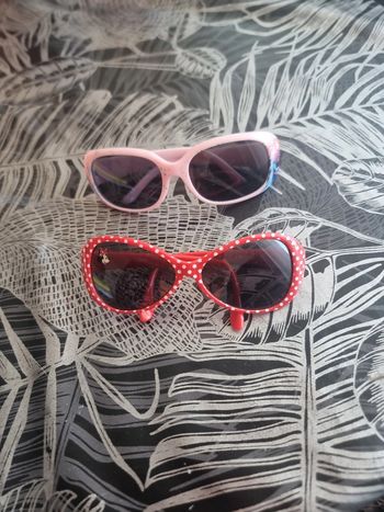 Lot lunette soleil fille