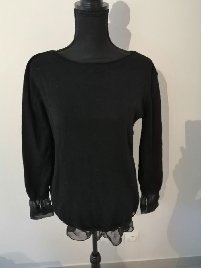 Joli pull fin noir taille S/M