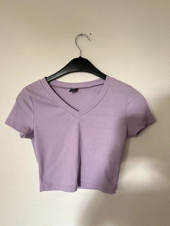 T shirt col v