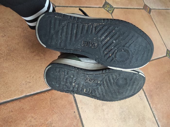 Baskets montantes FILA garçon – noir/vert/blanc – bon état - photo numéro 3