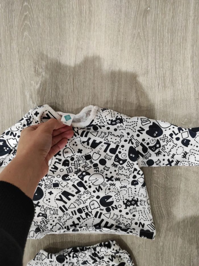 Pyjama léger deux pièces 9 mois - photo numéro 3