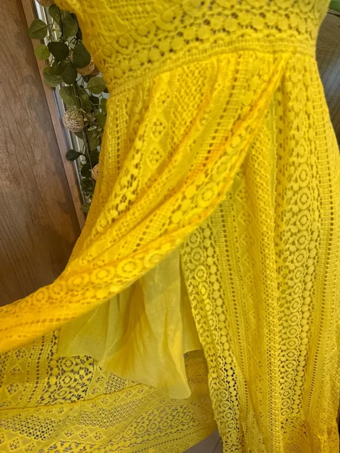 Magnifique robe en dentelle, doublée, femme 36, 38 - photo numéro 3