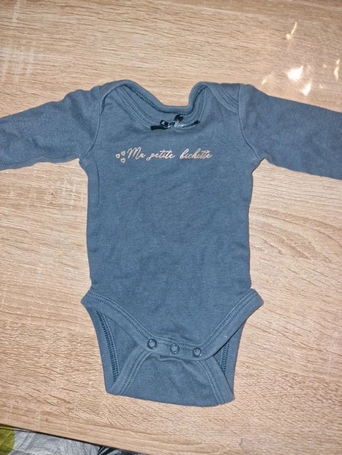 Body 1 mois